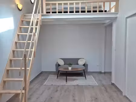 beau studio meublé proches commerces et gare