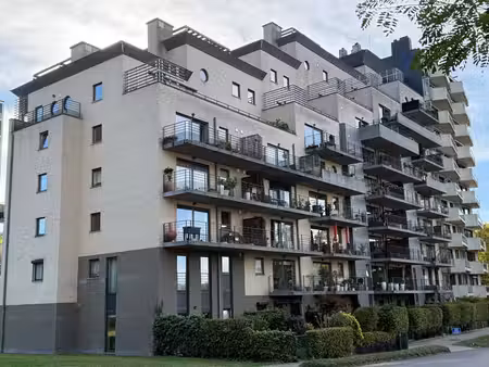 bel appartement 2 chambres avec 2 terrasses + parking