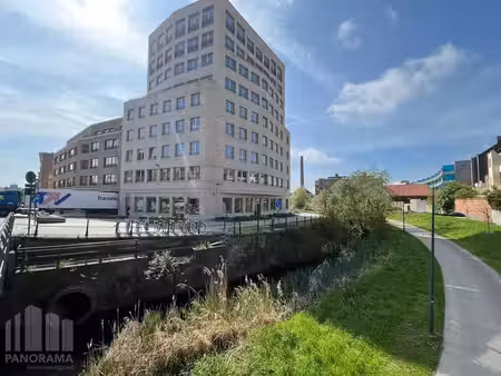 prachtige kantoren op toplocatie vlakbij de gentse binnen...