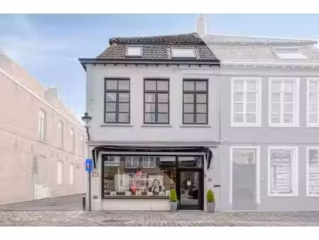 maison commerciale avec appartement dans l'ezelstraat à brug