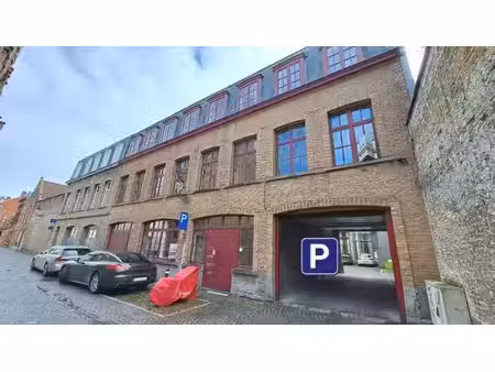 autostandplaats - parkeerplaats te huur in centrum brugge