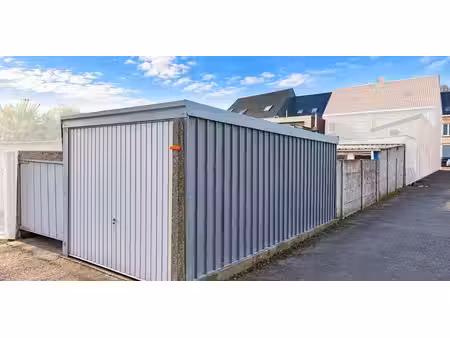 box à vendre à pittem pour € 28.000
