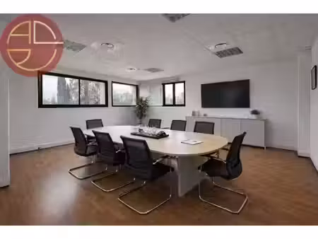location locaux professionnels 150 m² à blagnac (31700)  1 562 €