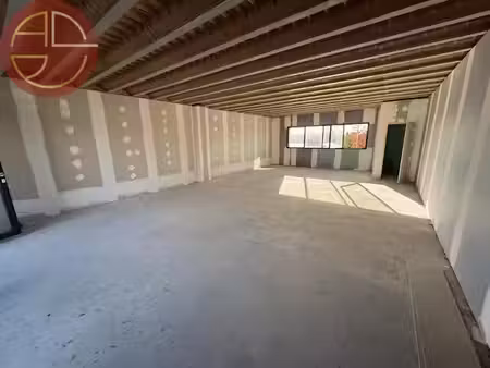 location locaux professionnels 75 m² à la salvetat-saint-gilles (31880)  860 €