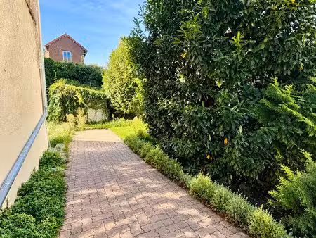 maison 6 pièces 106 m²