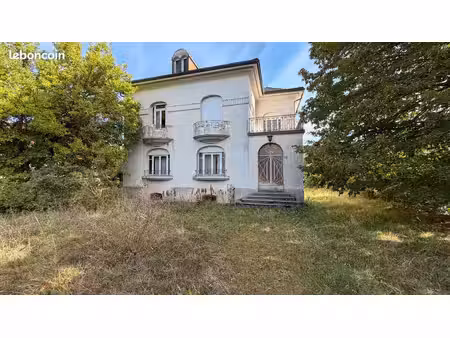 propriété 8 pièces 270 m²