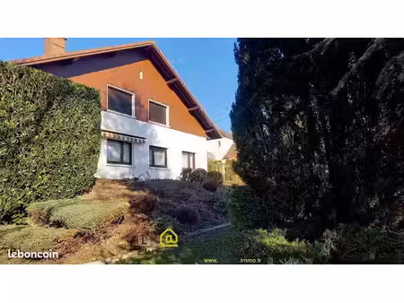 pavillon 9 pièces 160 m²