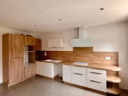 loue appartements t3 refait à neuf  première location
