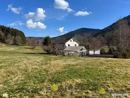 propriété 8 pièces 220 m²