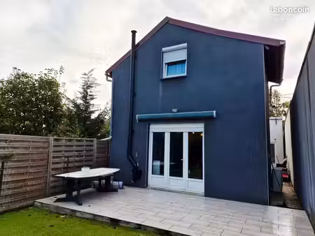 maison individuelle  122m²  esprit longère  garage  jardin