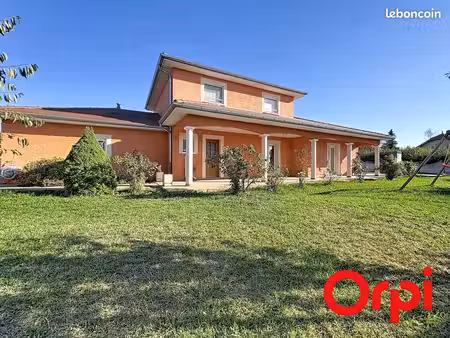 maison 6 pièces 160 m²