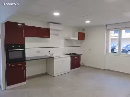 bourgoin-jallieu appartement t3 excellent état centre-ville