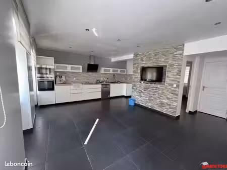 maison de ville 7 pièces 200 m²