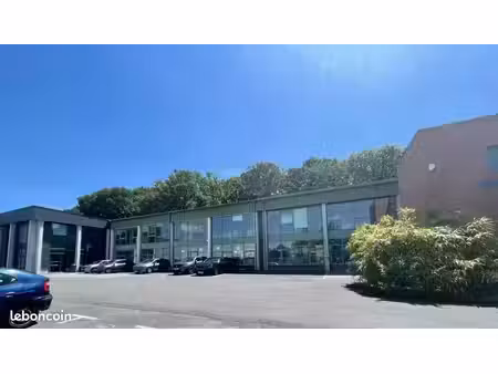 bureau 1 253 m²