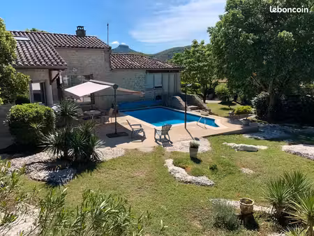 maison 9 pièces 288 m2