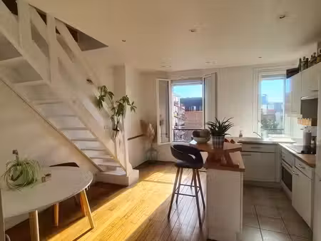charmant duplex meublé avec 1 chambre dispo mi novembre