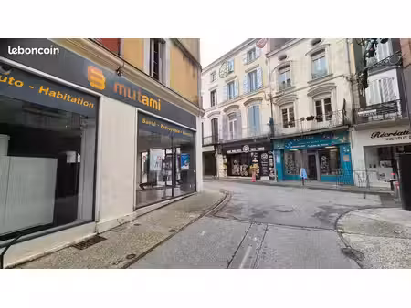 local commercial de 70 m² en angle  centre-ville de pamiers
