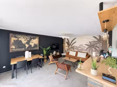 appartement de type 3 avec balcon dans une résidence sécurisée avec piscine