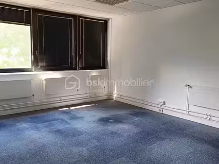 bureau 21 m²