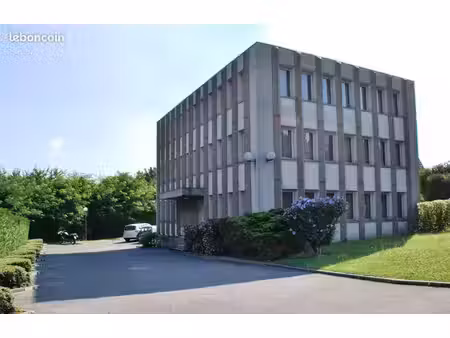 bureaux à louer  135 m²  à igny (91)  divisibles
