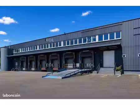 local industriel 3 841 m²
