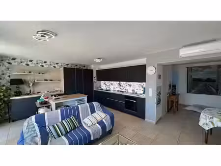 vente viager 3 pièces 72 m² à les adrets-de-l'esterel (83600)  39 100 €