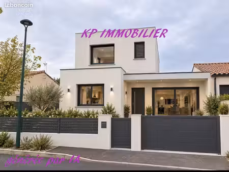 villa 4 pièces 120 m²