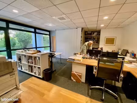 bureaux 52 m²