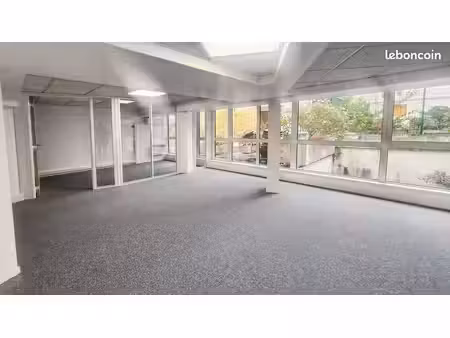 bureaux 425 m²