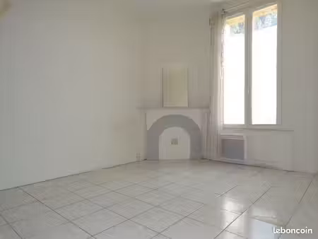signac / murs à pêches : studio au calme et lumineux