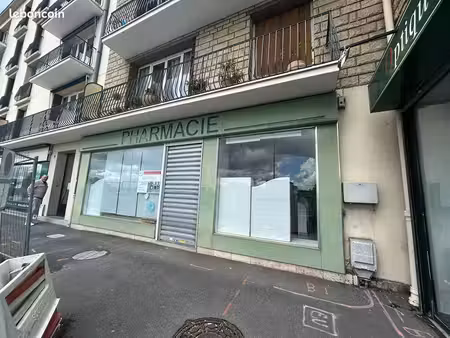boutique 90 m² pontoise