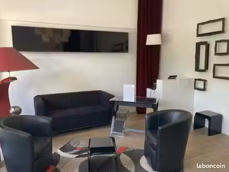local 70 m²