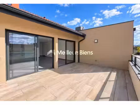 magnifique appartement attique à ornex