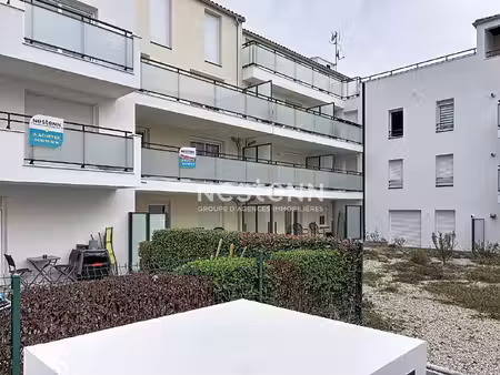 à vendre - appartement t3 de 68 m² à saint-gilles-croix-de-vie  quartier du marché aux her