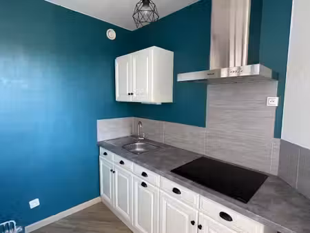 ref 13631- residence le champagne - studio au 7eme etage