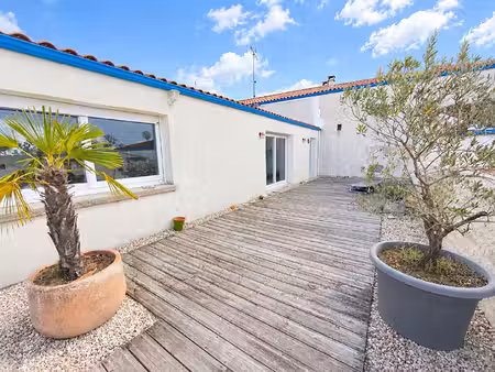 maison beaugeay 4 pièce(s) 143 m2