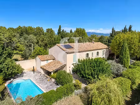 mas en pierre de charme à vendre à cavaillon avec piscine et t