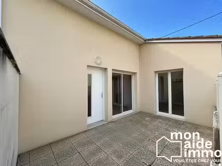 maison 45m² avec extérieur + place de parking