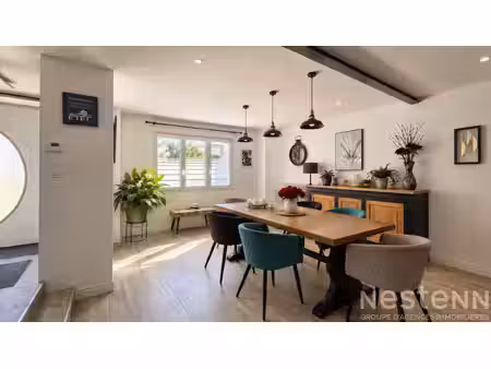 a vendre - etel - maison de bourg rénovée  5 chambres  charme et espace extérieur avec jac