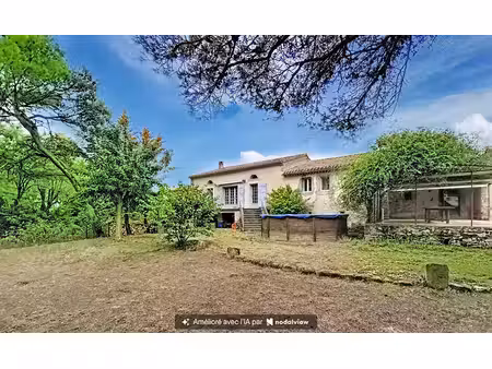 10 mns carcassonne - ancienne longère de 240 m² avec séjour de 55 m²  178 m² d'annexes et 