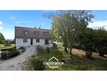 maison familiale 5 chambres  sous-sol complet et terrain arboré de 3 000 m² à saillenard (
