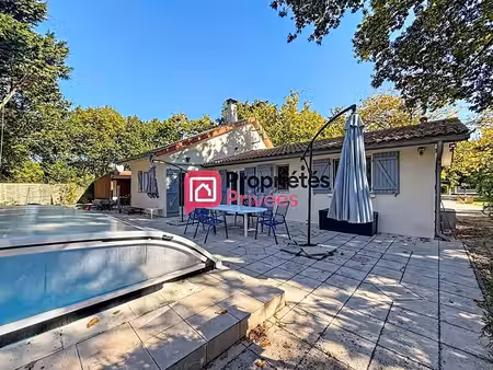maison 3 pièces + gîte indépendant t2 - terrain 3 300 m² avec piscine