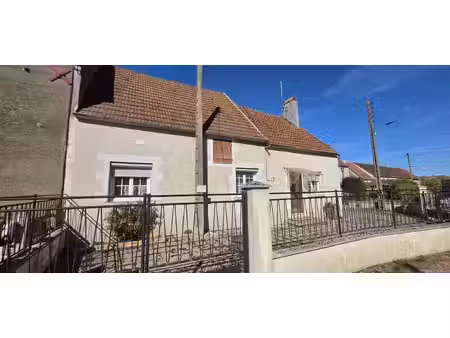 maison de campagne 92 m2 habitables avec dépendances