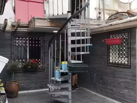 pavillons divisé en 3 studio