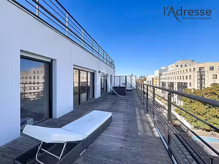 vente appartement 5 pièces  113.00m²  suresnes