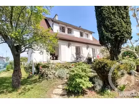 maison 6 pièces 170 m²