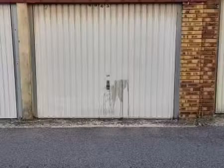 garage/box 13 m² neuilly sur marne
