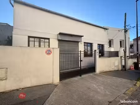 boutique 84 m² montreuil