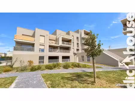 studio 1 pièce 26 m²