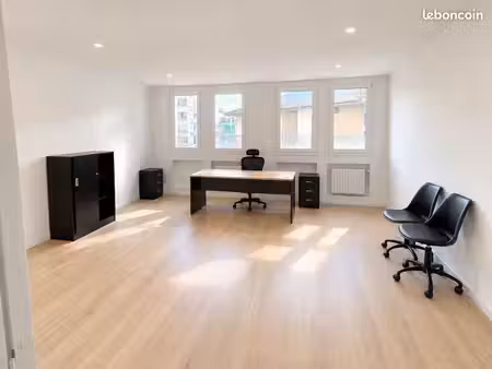 bureaux à louer — le pré-saint-gervais (93310)